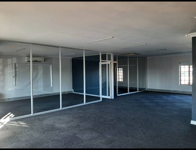 127M² OFFICE TO LET IN HILLCREST CENTRAL